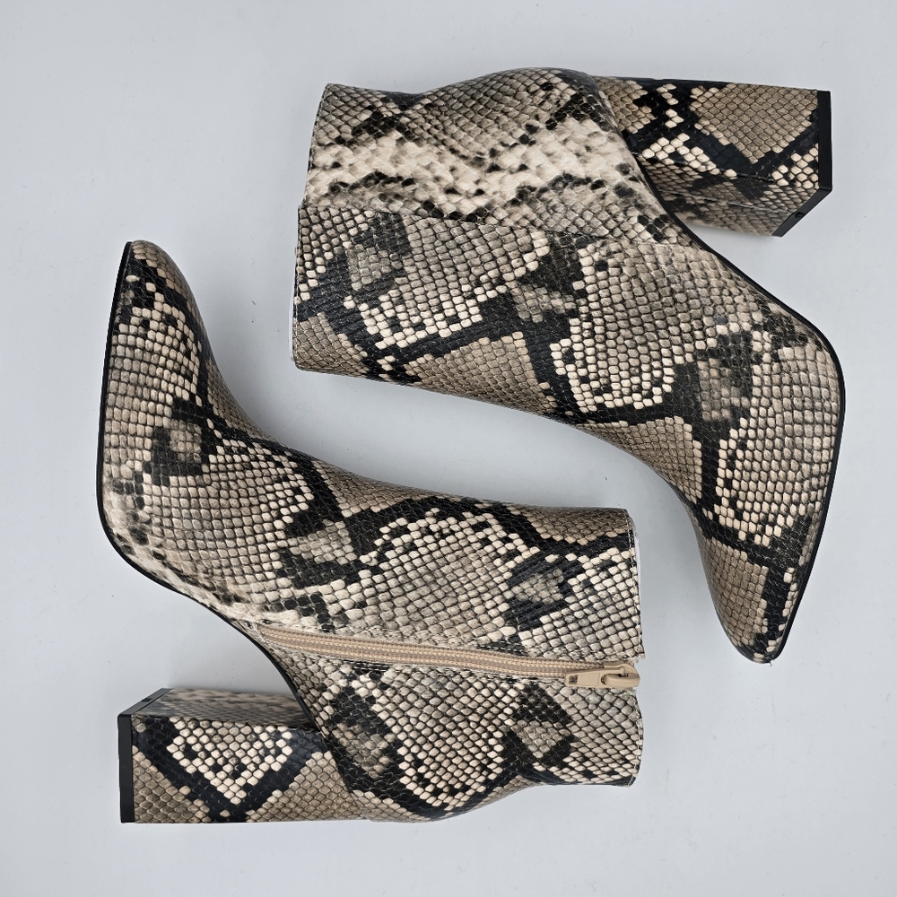 NWOT BCBGeneration Briel Booties, Women's 5.5, Natural Snake Print - Picture 16 of 16